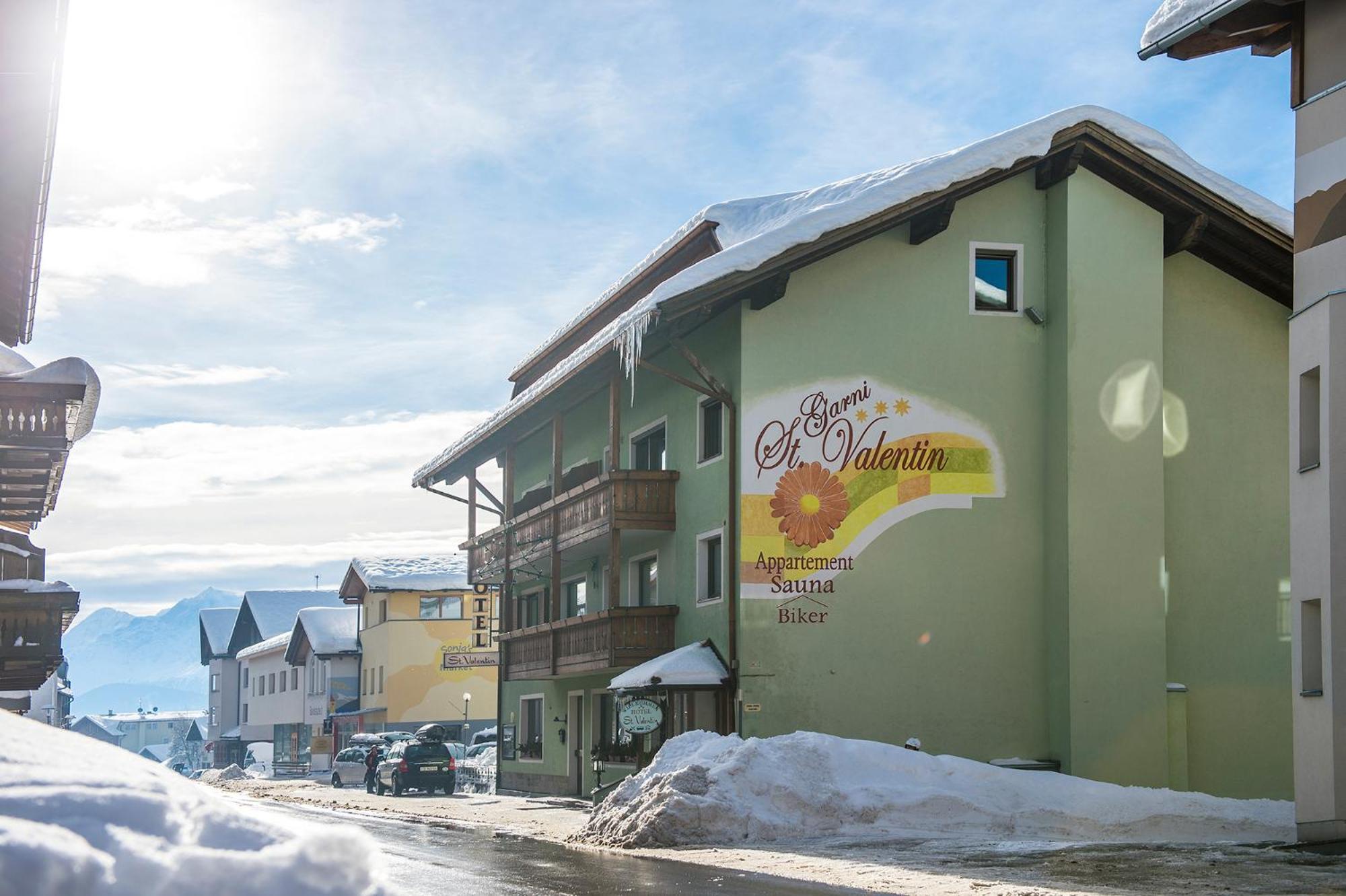 Aparthotel Garni St Valentin 3*