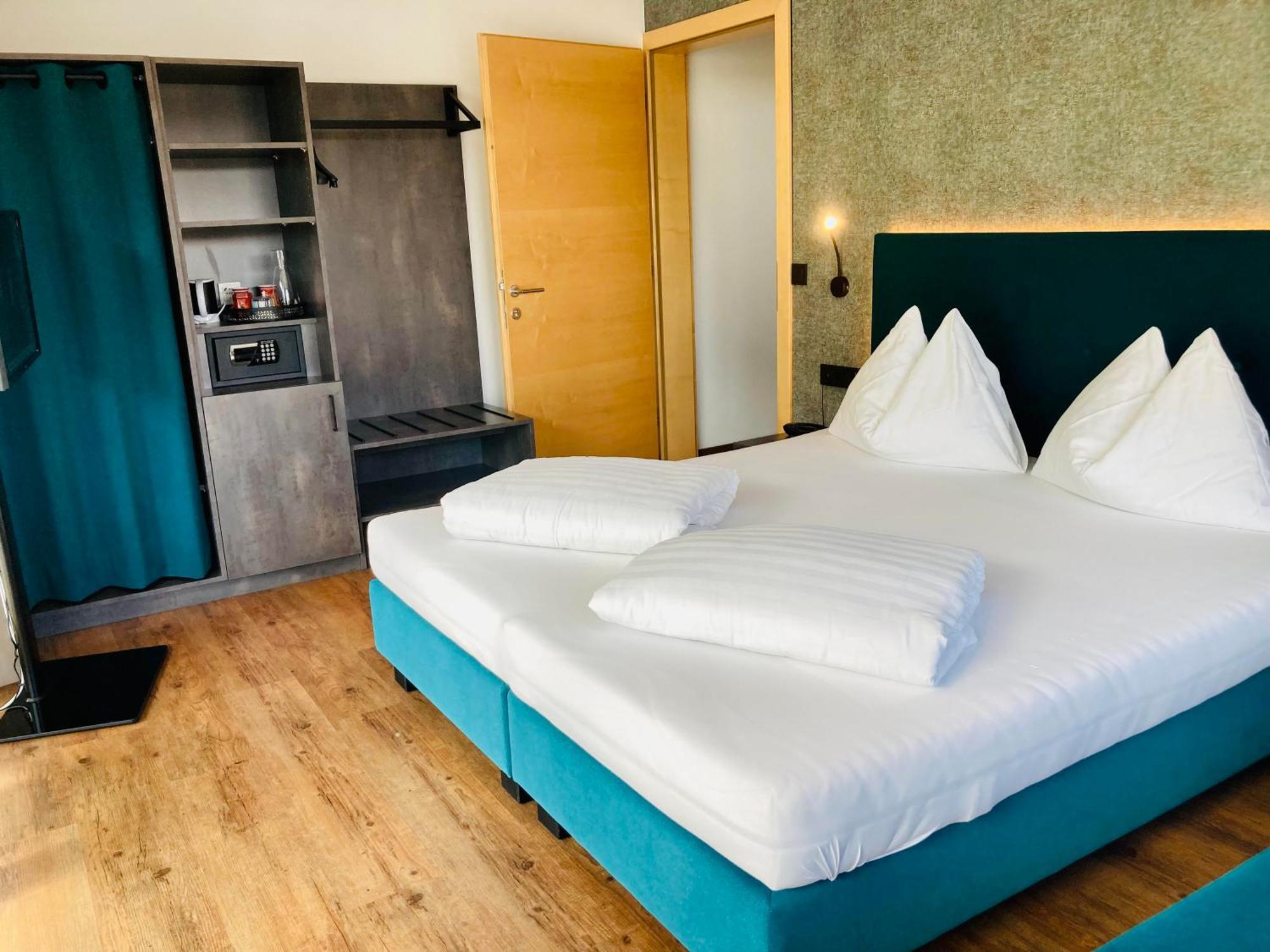 Garni St Valentin Aparthotel 3*